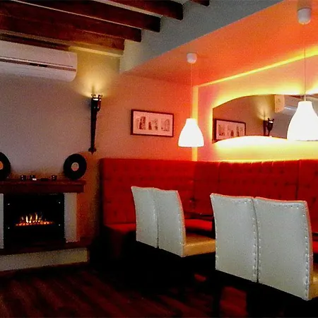 Vesta Hotel